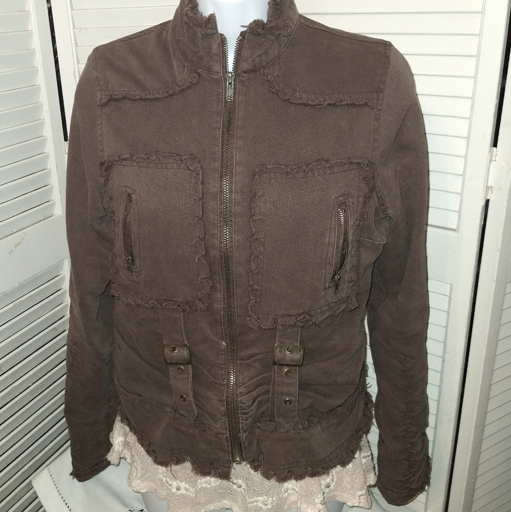 Fantastic and unique fall jacket!